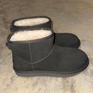Koolaburra by UGG Mini Boot - Size 8 - NEVER WORN